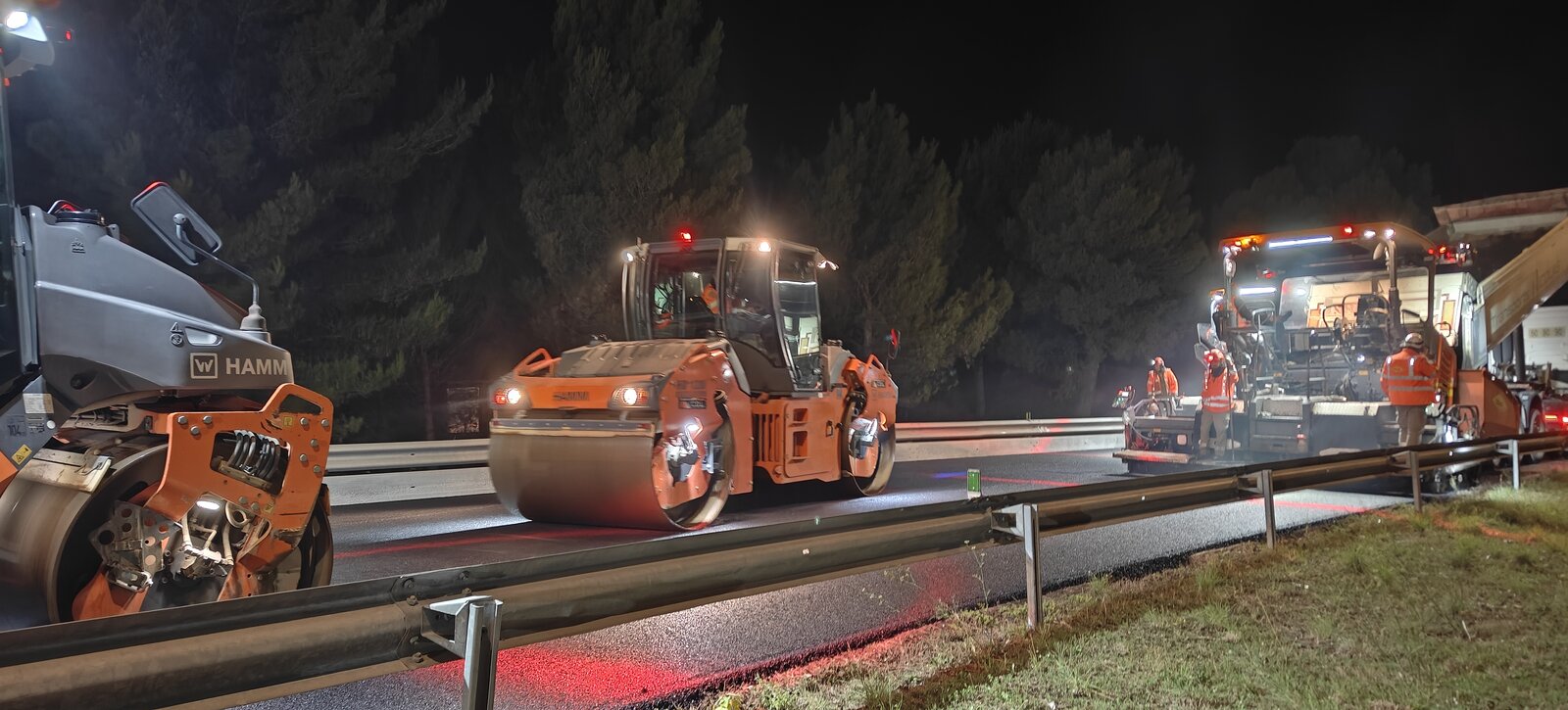 Chantier autoroutier nocturne équipé Flash Protec'